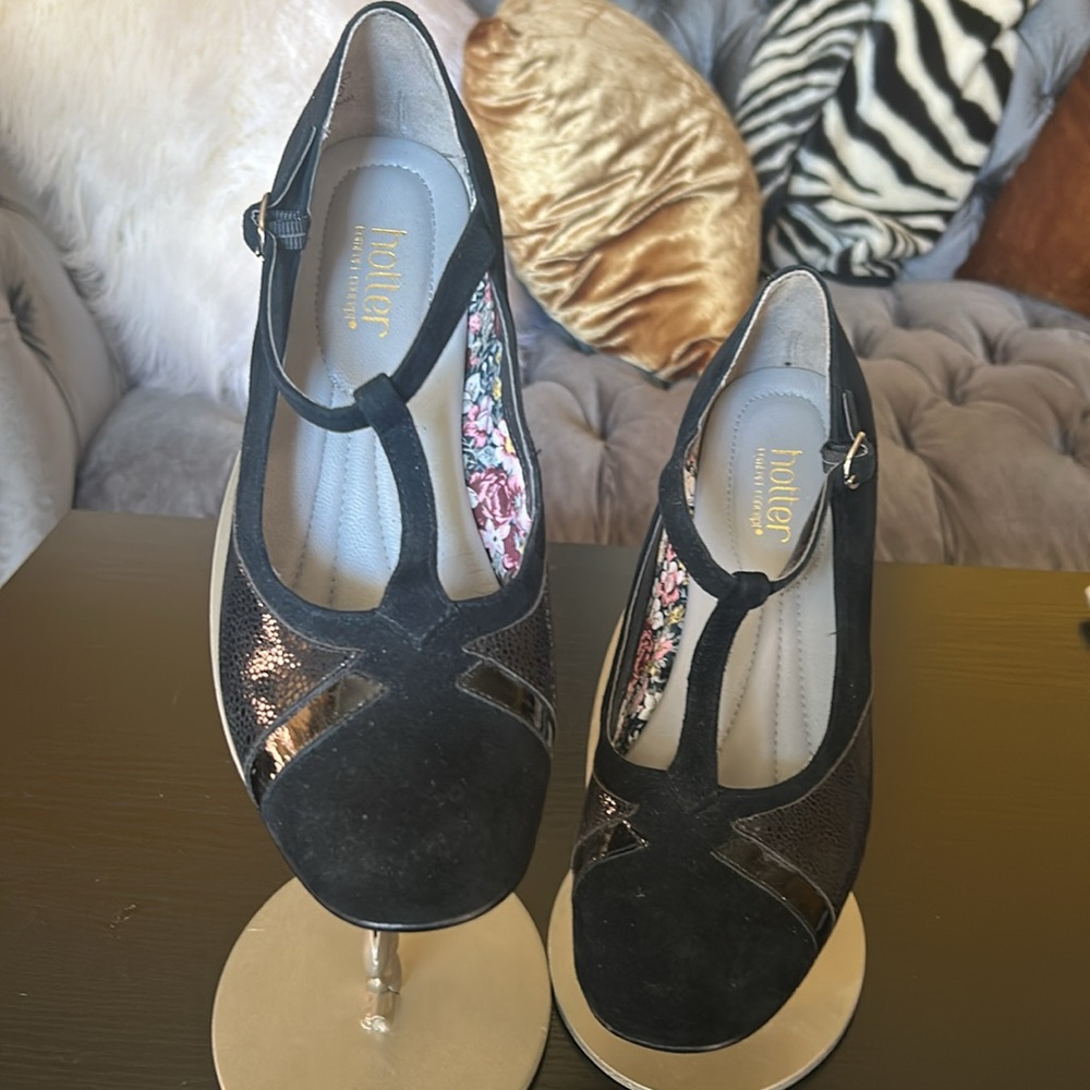 Hotter Georgette Women’s Pumps T-Strap Pale Bronze Suede Leather Size 8.5 - Picture 4 of 11